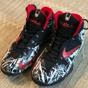 LIKE NEW Lebron James Sneakers